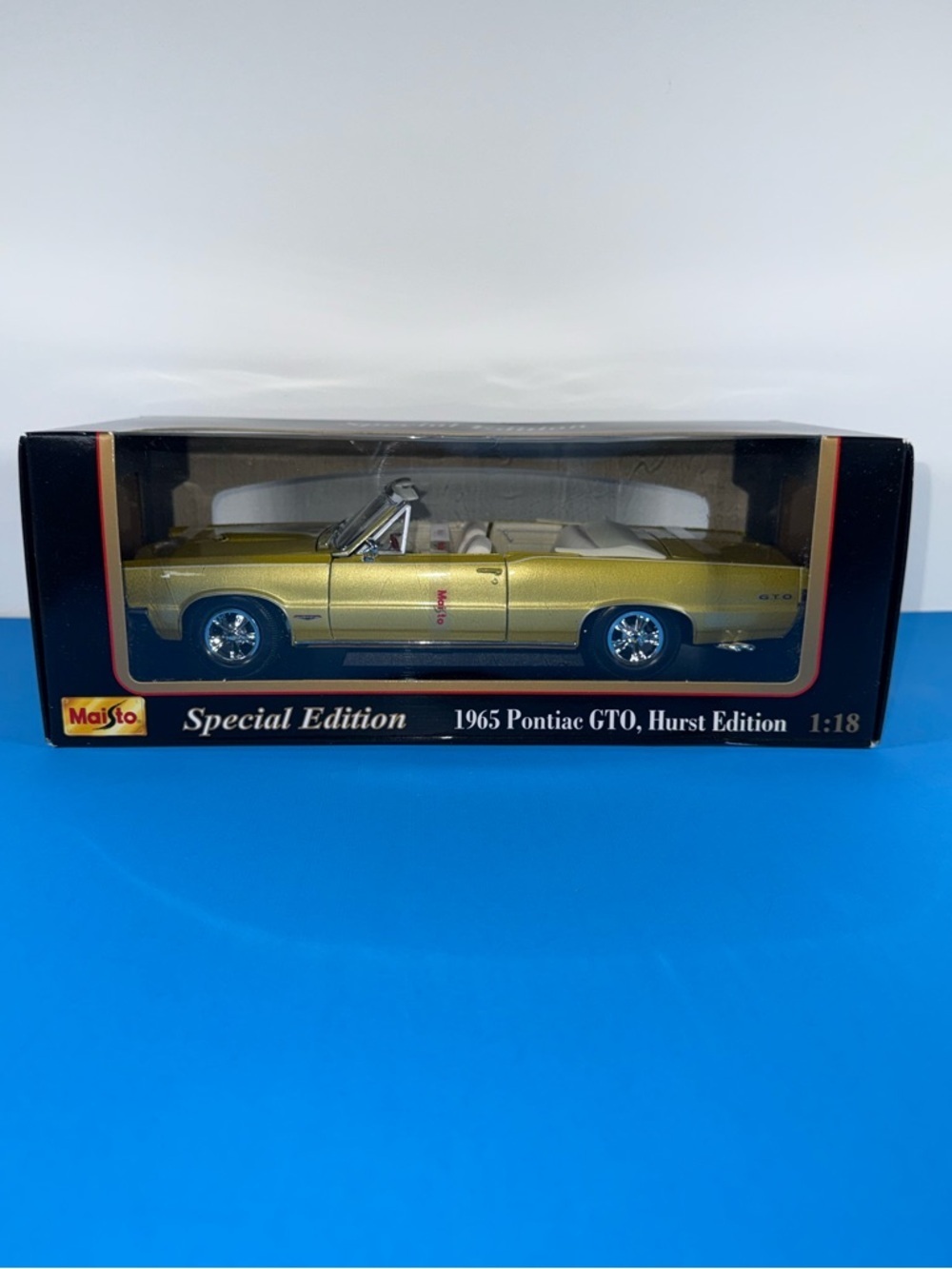 Maisto Special Edition 1/18 Diecast
1965 Pontiac GTO Hurst Edition Gold
RARE